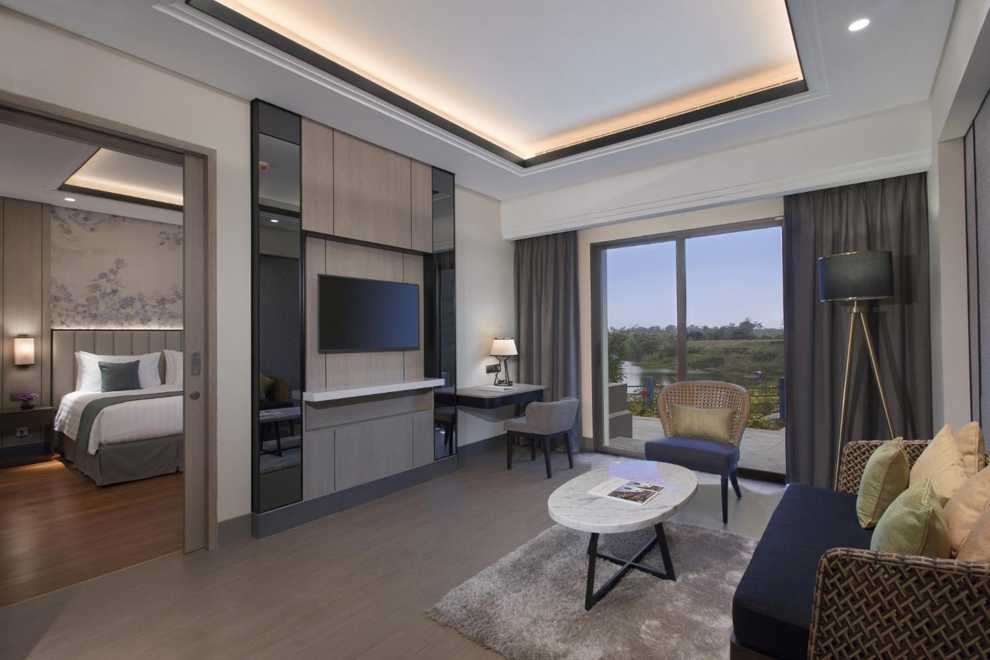 Mason Pine Hotel Bandung Padalarang Buitenkant foto