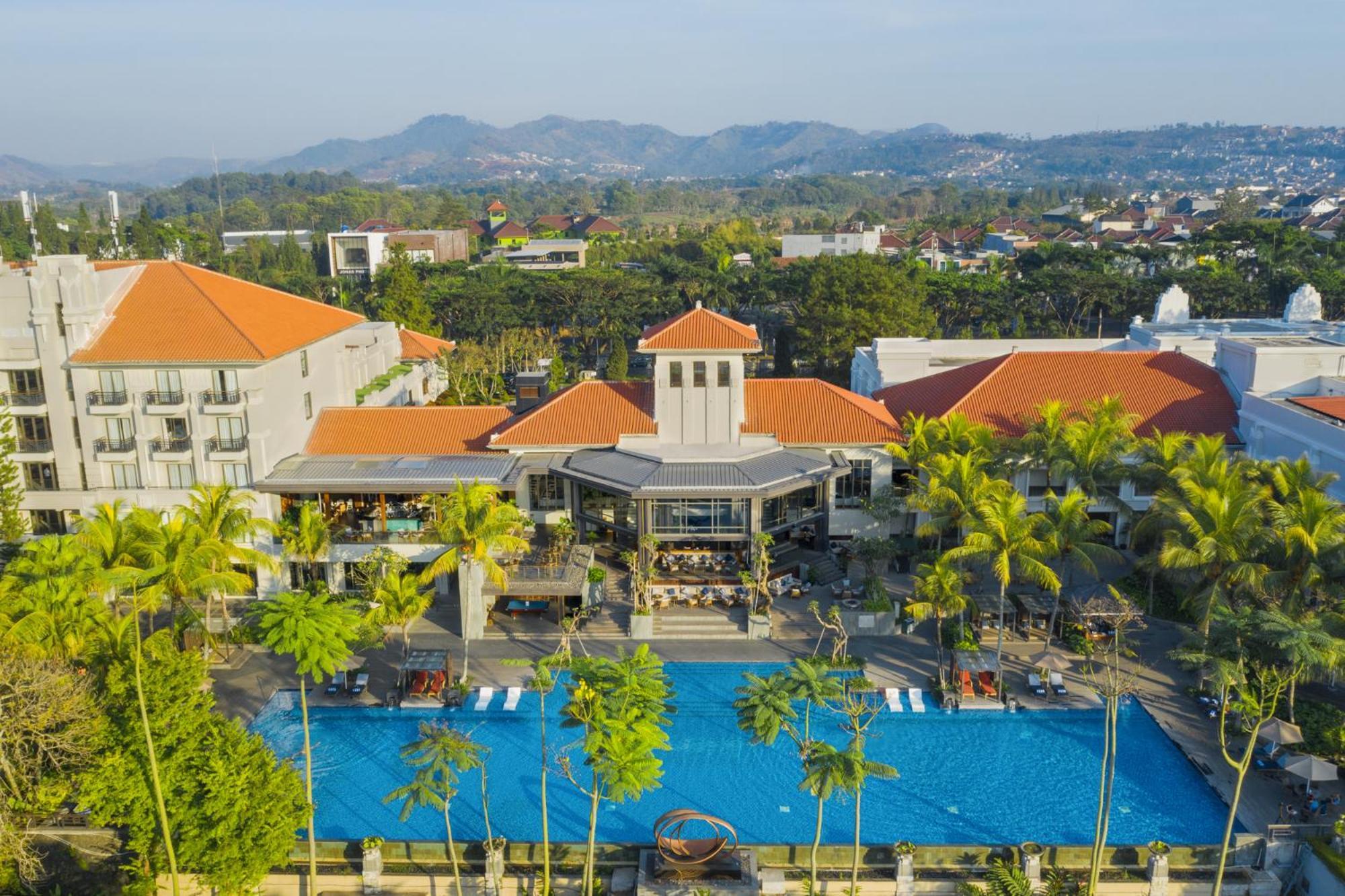 Mason Pine Hotel Bandung Padalarang Buitenkant foto